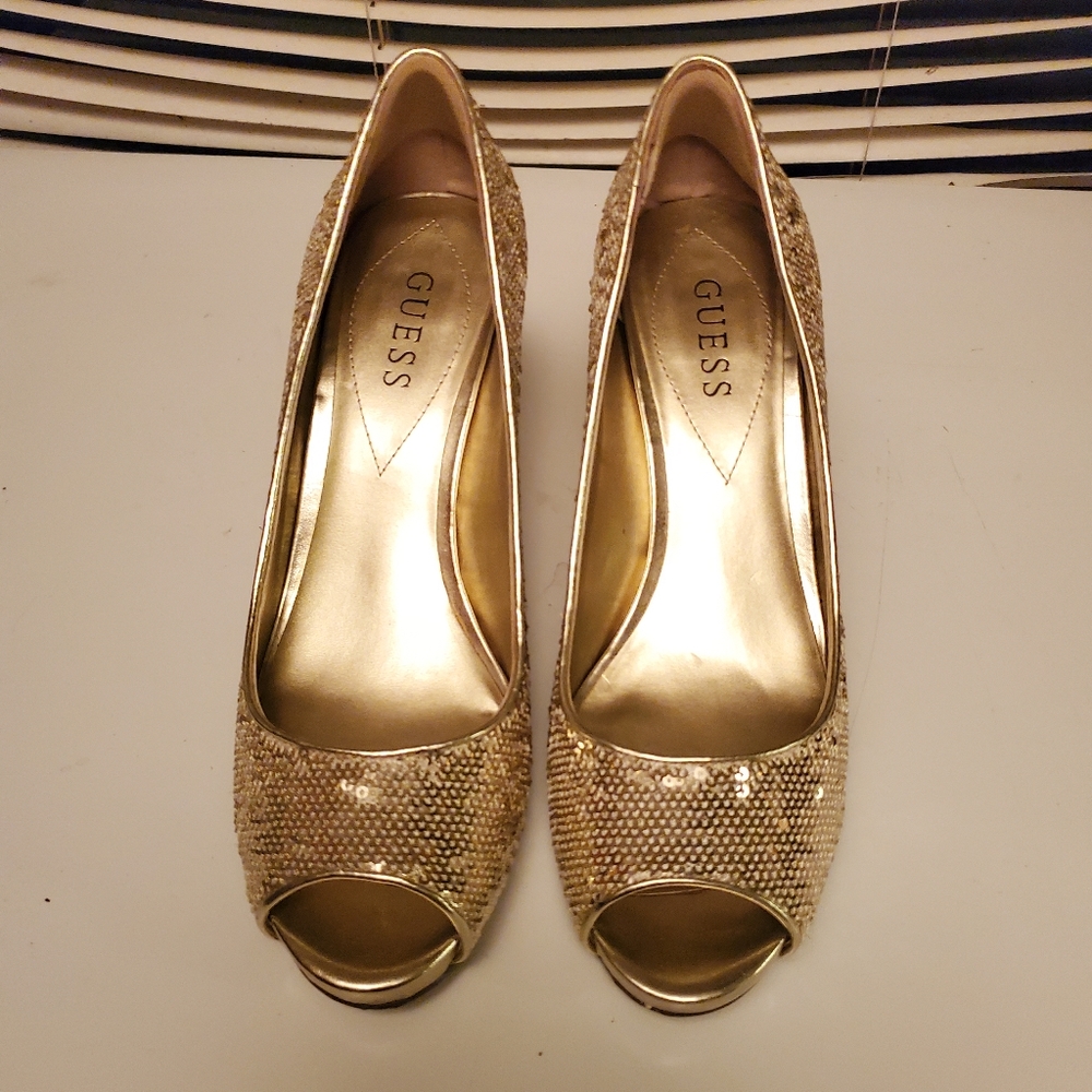 Guess Gold Pumps Size 8 1/2